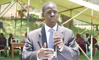 Prof. Edward Kirumira, Principal-College of Humanities and Social Sciences (CHUSS) addresses the Freshers during the orientation on 13th Sept 2013, Freedom Square, Makerere University, Kampala Uganda