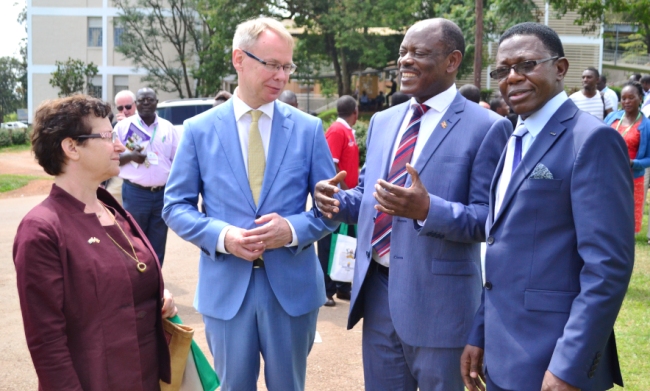 L-R: First Secretary Research Cooperation-Dr. Gity Behravan, Swedish Ambassador to Uganda-H.E. Per Lindgärde, Vice Chancellor-Prof. Barnabas Nawangwe and Director Research & Graduate Training-Prof. Buyinza Mukadasi interact during the Mak-Sida ARM Opening Ceremony, 2nd October 2017, Freedom Square, Makerere University, Kampala Uganda