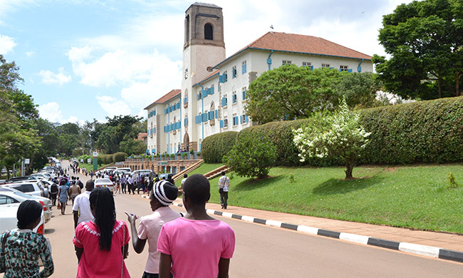 Students move towards Main Building on University Road