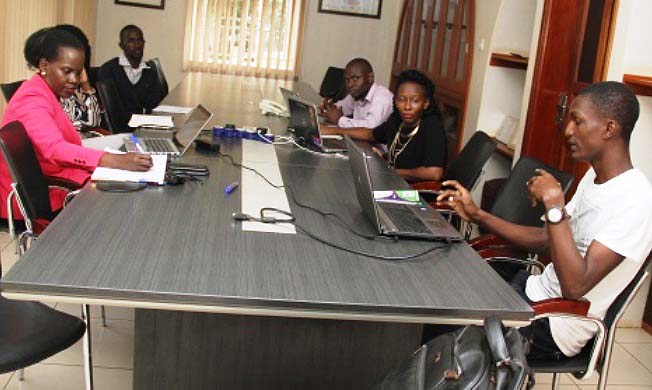 Life Pool Innovator, Matovu Zaid Murisho, a first year medical student (Right) makes his pitch to the RAN Team on 31st July 2018, RAN Offices, Upper Kololo Terrace, MakSPH, Makerere University, Kampala Uganda. Image:RAN