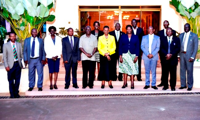 The First Lady and Minister of Education and Sports Hon. Janet Kataaha Museveni (C) with the Vice Chancellor-Prof. Barnabas Nawangwe (3rd R) Prof. Adipala Ekwamu (5th L) and other MoES, Mak and RUFORUM officials after the meeting on 26th September 2018, State House Nakasero Kampala. Image:RUFORUM