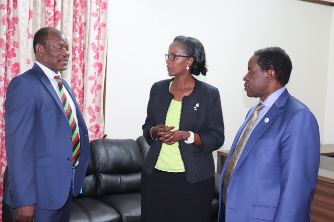 Mrs. Lorna Magara interacting with the Vice Cahcellor Prof. Barnabas Nawangwe and the Deputy Vice Chancellor for Finance and Administration Prof. William Bazeyo.