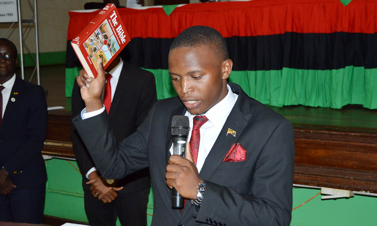 H.E. Kateregga Julius takes oath as the 85th Guild President on 27th March 2019, Main Hall, Makerere University, Kampala Uganda. He promised to balance the mighty hill of the great intellectuals with good governance