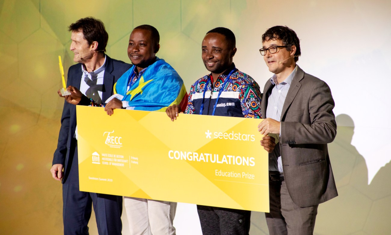 Labeskey / Schoolap, from the Democratic Republic of the Congo, who won the Transforming Education Prize receive their award at Seedstars Summit 2019. Image:Ton Oliveira/Seedstars