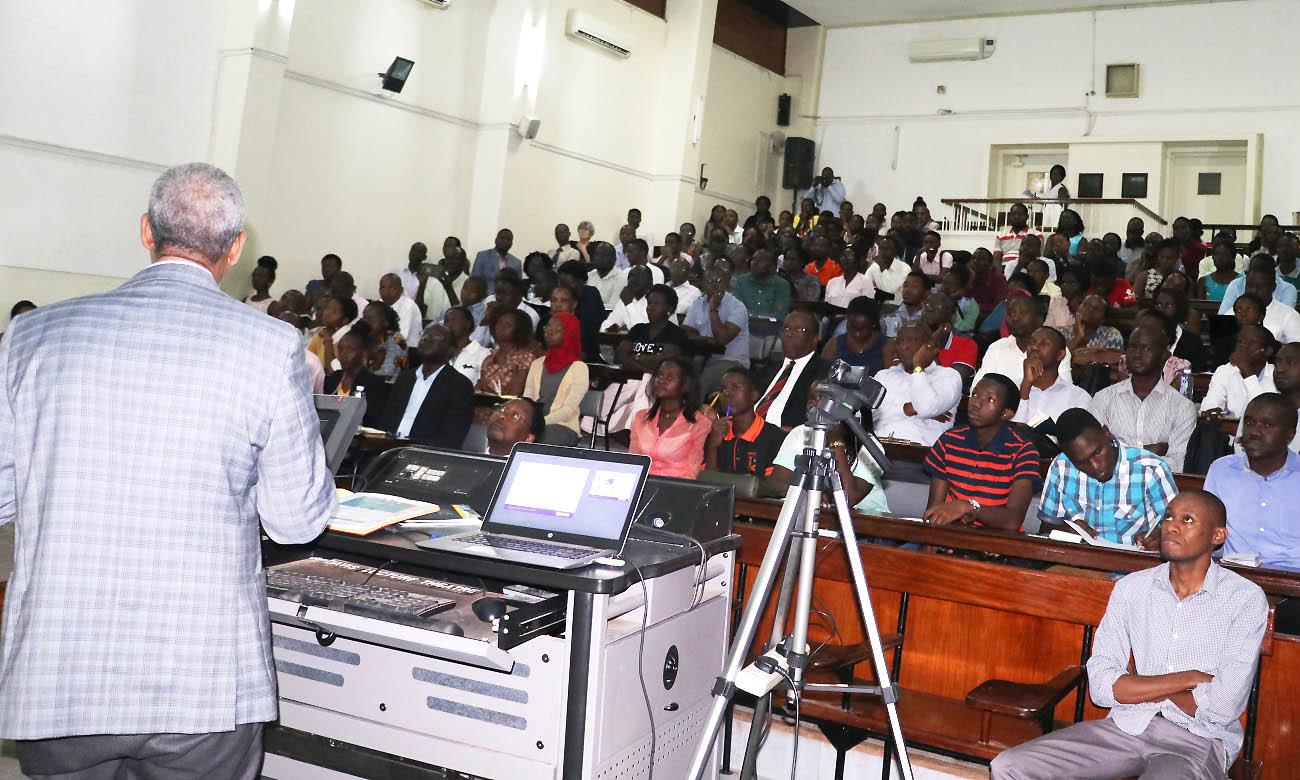 Dr. Yonas Tegegn Woldemariam, the WHO, Country Representative to Uganda delivers a public lecture on 27th March 2019 in the Davies Lecture Theatre, CHS, after signing an MoU with the School of Public Health, Makerere University, Kampala Uganda