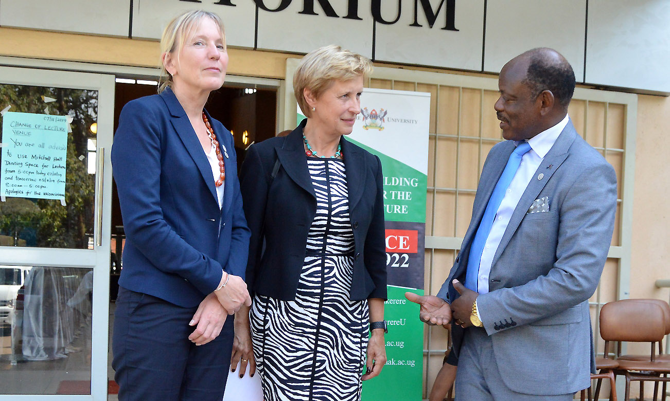 The Norwegian Ambassador to Uganda-H.E. Elin Østebø Johansen (Centre) chats with the Vice Chancellor-Prof. Barnabas Nawangwe (Right) and Pro-Rector UiB-Prof. Margareth Hagen after delivering her remarks at the celebrations on 7th November 2019, CTF2 Auditorium, CoBAMS, Makerere University, Kampala Uganda. #MakUiB30