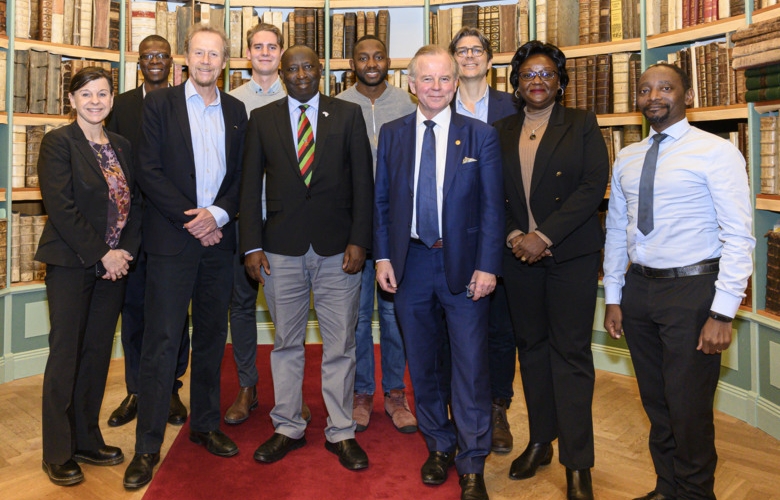 Prof. Charles Ibingira, Principal of Makerere College of Health Sciences and Prof. Ole Petter Ottersen, President of Karolinska Institutet with respective delegations during a workshop to develop a Centre of Excellence for Sustainable Health. Photo: Stefan Zimmerman