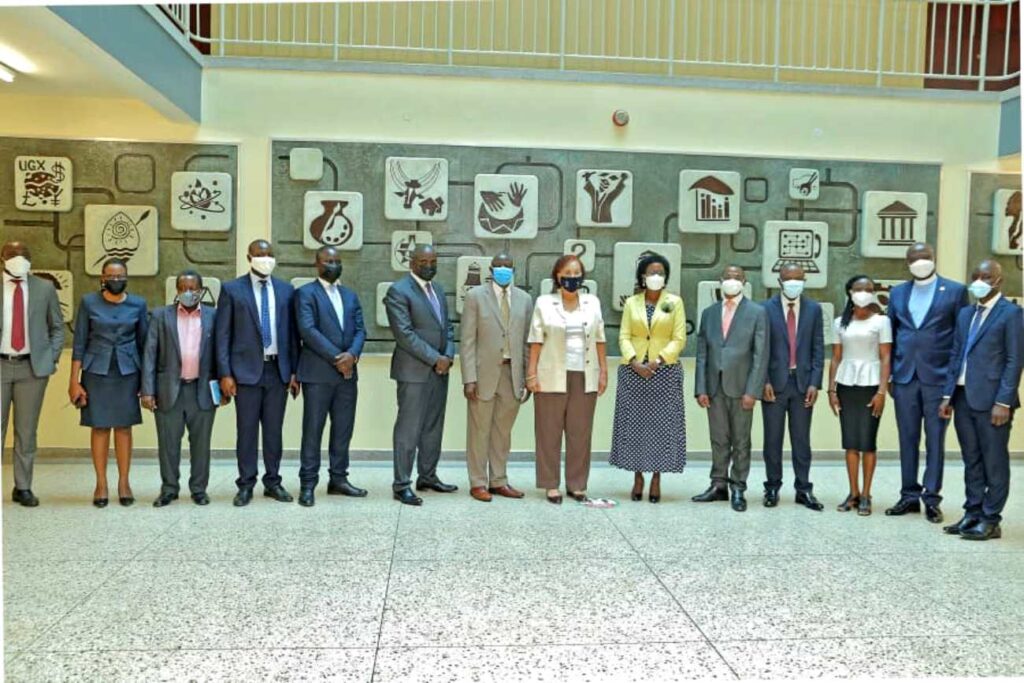 The Chairperson of Council-Mrs. Lorna Magara (6th R) with the New Chairperson-Prof. Maggie Kigozi (7th R) as well as incoming and outgoing members of the MakEF Board of Trustees and Staff after the Inauguration ceremony on 30th September 2021, CTF2, Makerere University. 