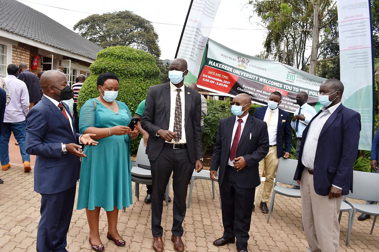 L-R: Dr. Anthony Tibaingana (Mak), Ms. Miria Ankakwasa (Vice Chair LCV), Mr. Nelson Nsangabasheija (LCV), Prof. Johnny Mugisha (Mak) and Mr. Gordon Manzi (Clerk to Council) interacting during the break session on 3rd November 2021, White Horse Hotel, Kabale.