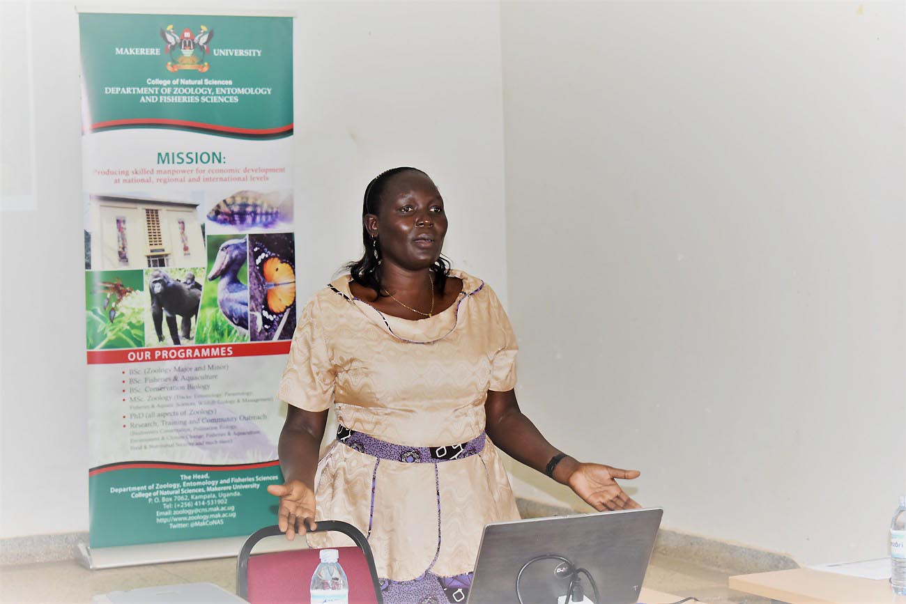 The Principal Investigator, Dr Perpetra Akite presents an overview of their research project during the launch on 18th November 2021, NaLIRRI, Nakyesasa, Wakiso District.