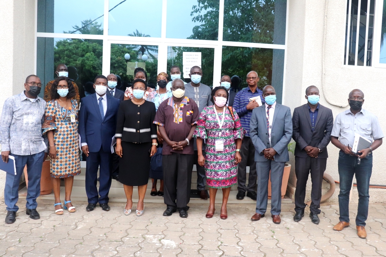 The Executive Secretary, Professor Adipala Ekwamu (C), with Deputy Executive Secretary, Dr. Florence Nakayiwa (3rd R) and other RUFORUM Officials with Beninese Ministers during the meeting. Photo credit: RUFORUM.