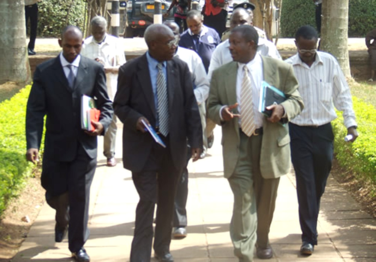 Minister of State for Agriculture Hon. Zerubabel Nyiira (2nd L) being welcomed to the college by Prof. Frank Kansiime the Deputy Principal, CAES (2nd R) along with other College staff.