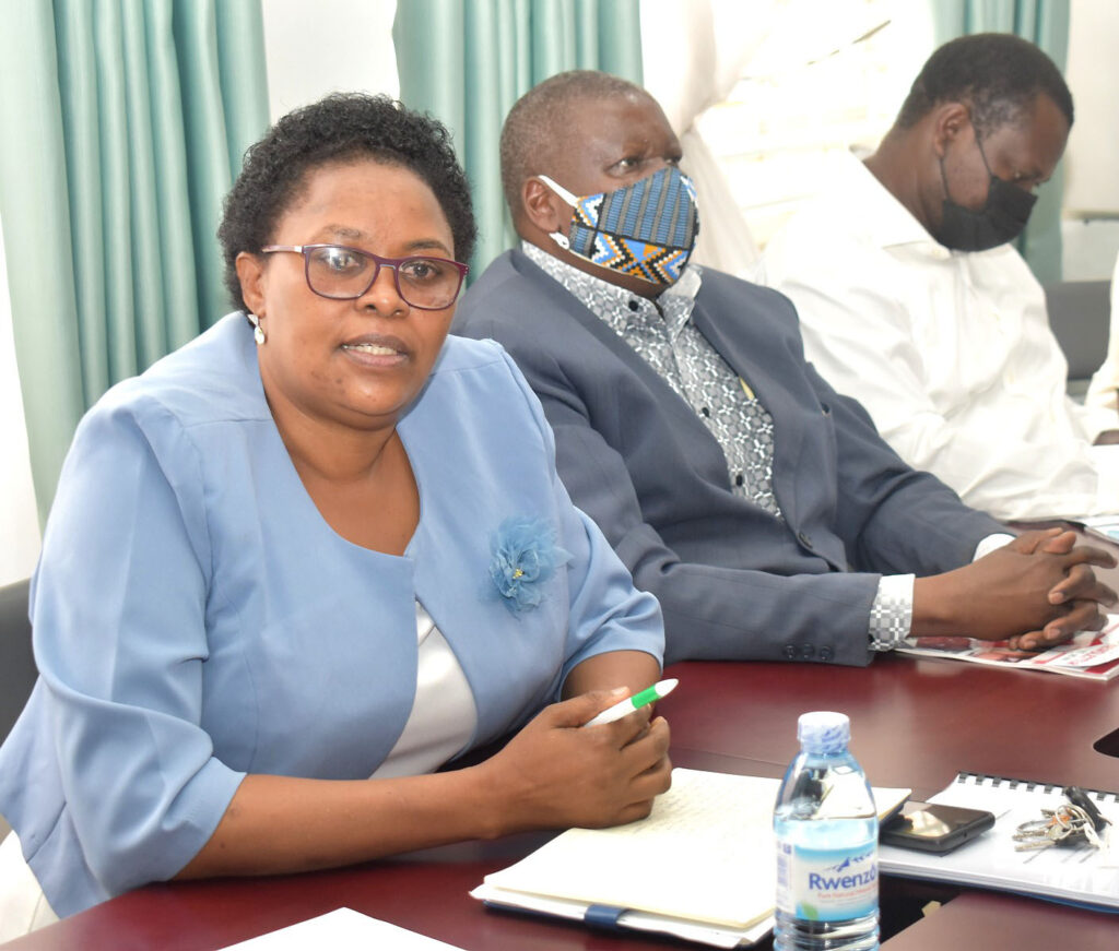 Ms. Consolata Komugisha represented the University Secretary.