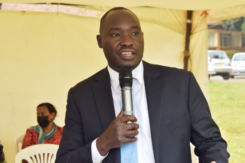 Mr. Moses Okwalinga addresses the Fresh Men and Women during the School of Law Orientation.