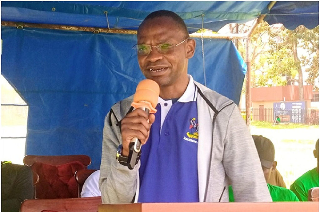 Associate Professor Umar Kakumba giving his remarks after the marathon (Photo by Alex Mugalu)