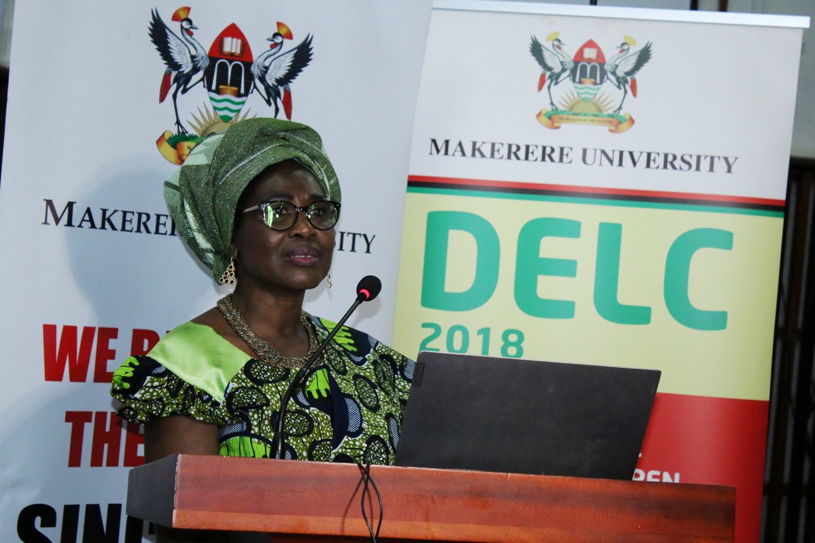 Prof. Doyin Coker-Kolo, Carnegie African Diaspora Fellow and visiting professor from Indiana University Southeast during her lecture on "Leadership in times of Crisis; Building a campus culture of Resilient Thinking" on 31st March 2022, CEES, Makerere University.