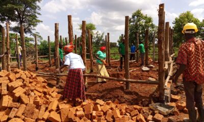 Community members participate in the construction of the dairy facility at the site in Kaberekeke, Butebo district where demonstrations on cattle feeding, health, and hay making will be carried out. Photo taken on 19th May 2022