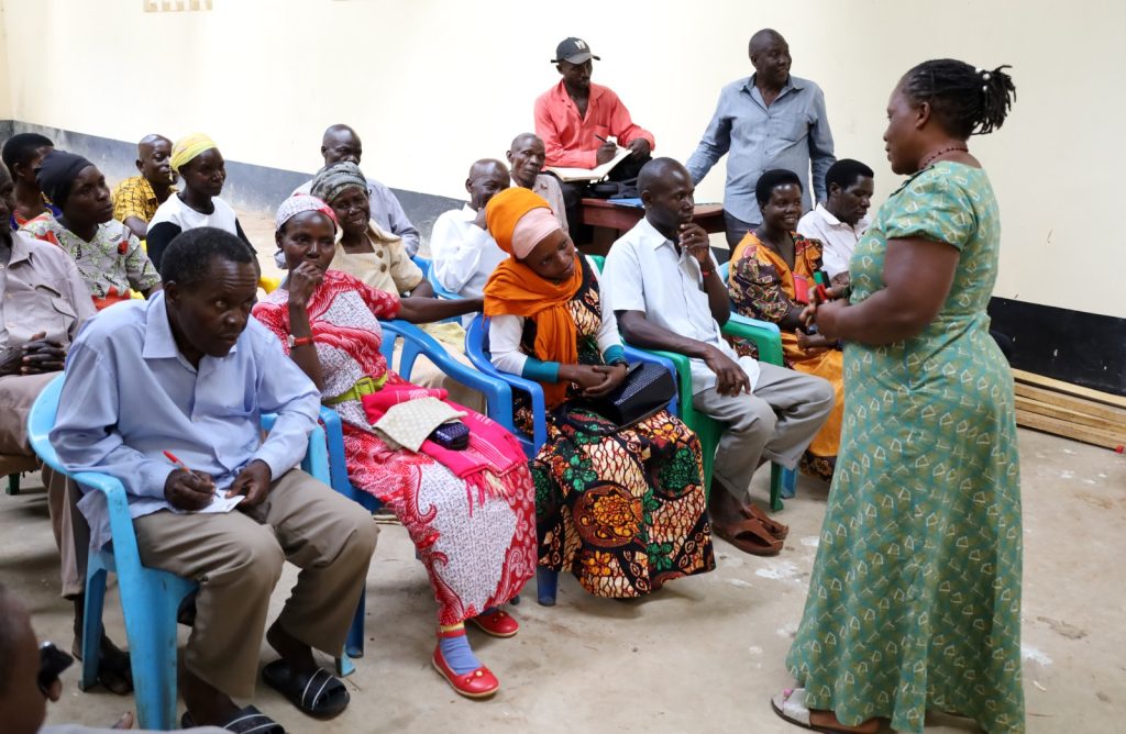 Dr. Florence Kyazze speaking to farmers at Buwunga Sub-county.