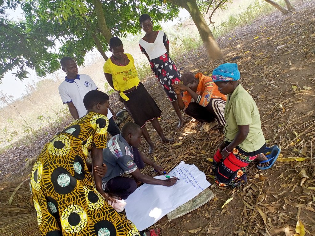 A mixed group parenting session for both men and women.