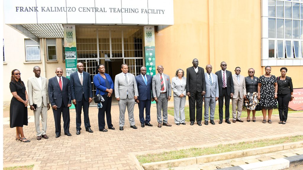 Vice Chancellor Prof. Barnabas Nawangwe (7th Right) flanked by Hon. Justice Nestor Kayobera (on his Left) – Judge President of East African Court of Justice (EACJ), Hon. Lady Justice Sauda Mjasiri (on his Right) -Vice President EACJ together with some members of Uganda Judiciary and university management pose for a group photo after a meeting with university management at Frank Kalimuzo Building on 30th Nov 2022.