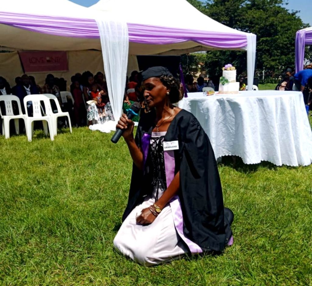 A female graduand expresses her gratitude. 