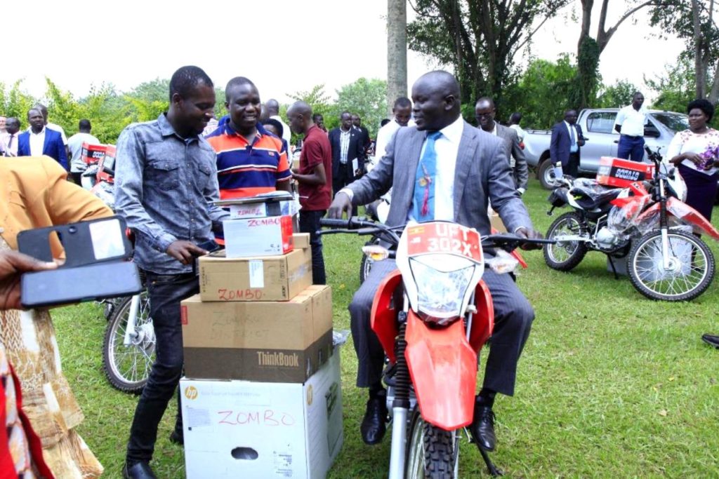 Extension workers and officials from Zombo District with their equipment. 