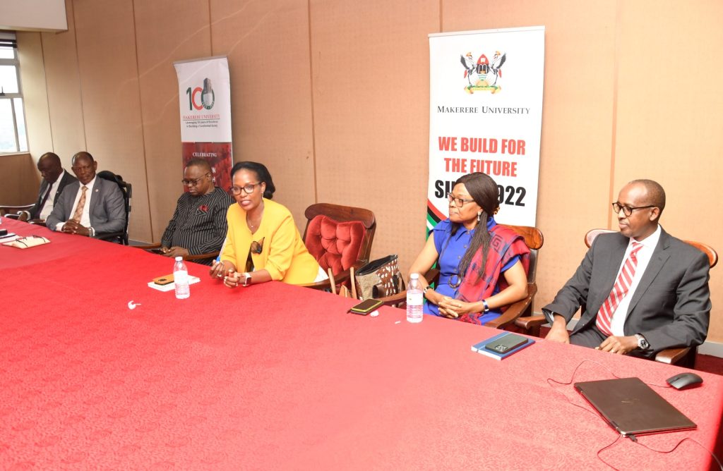 Mrs. Lorna Magara (3rd Right) delivers the concluding remarks at the end of the engagement. R-L are: Mr. Odrek Rwabwogo, Mrs. Peggy Anigbogu, Professor Vincent Anigbogu, Professor Barnabas Nawangwe and Professor Henry Alinaitwe. 