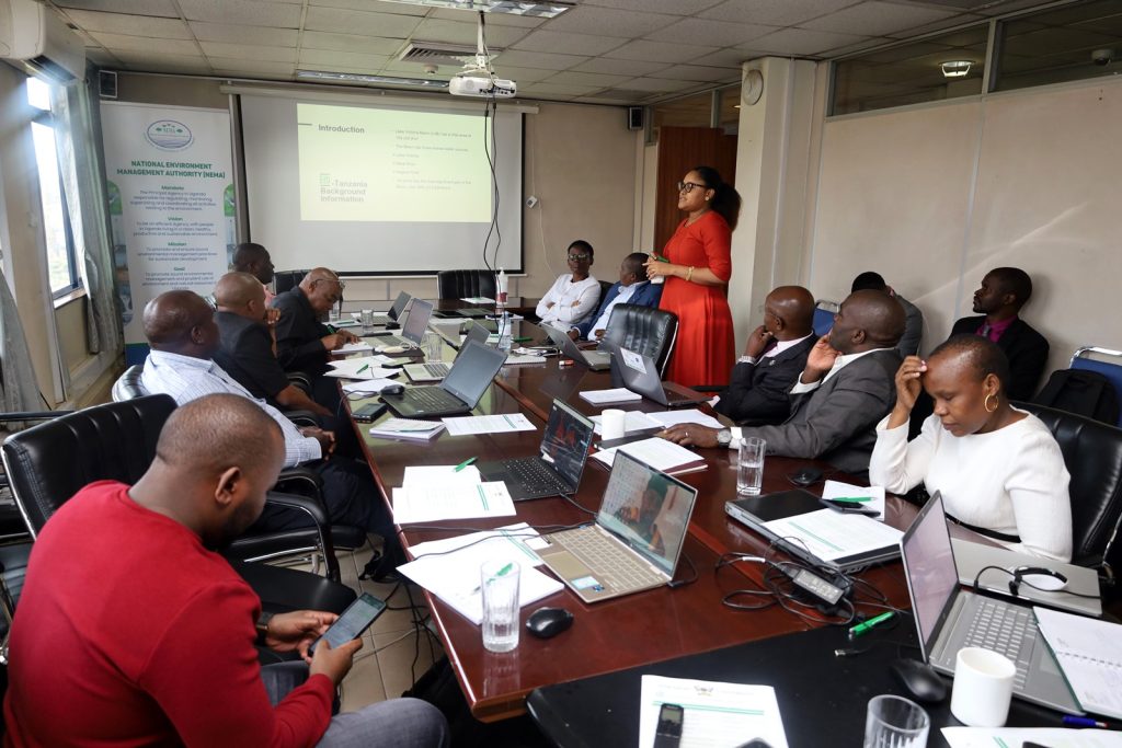 Participants listen to Dr. Rosemary Taylor presenting the Tanzanian case. Makerere University, Kampala Uganda.