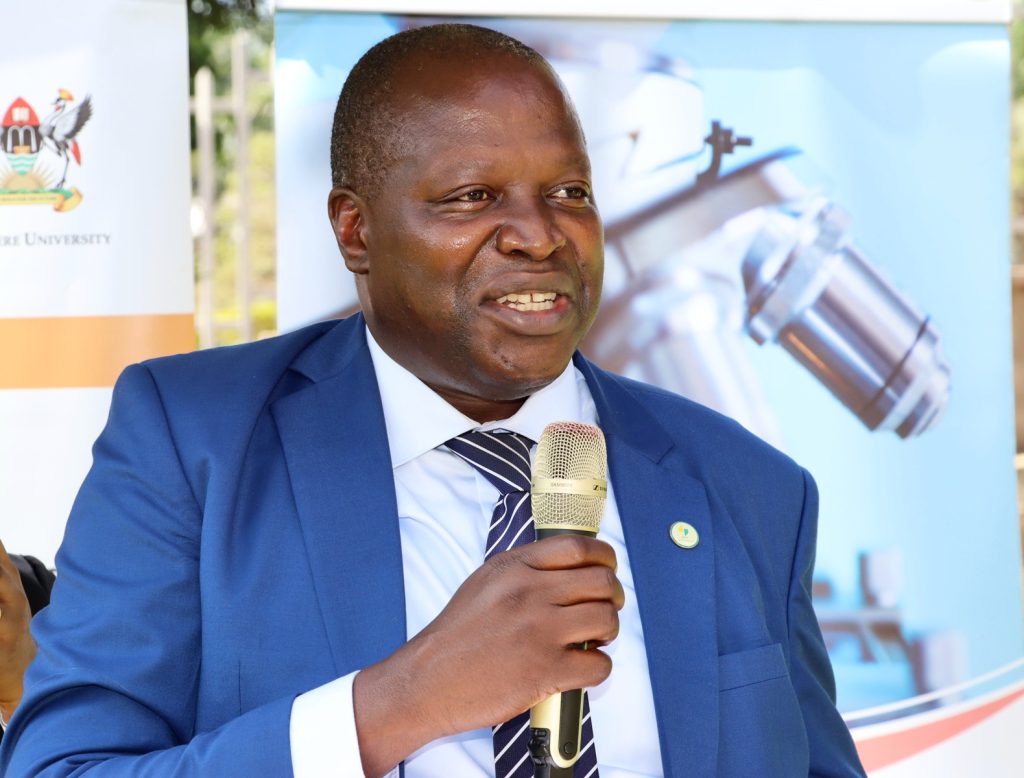 Prof. Tonny Oyana giving his welcome remarks. College of Computing and Information Sciences (CoCIS), Makerere University, Kampala Uganda, East Africa.