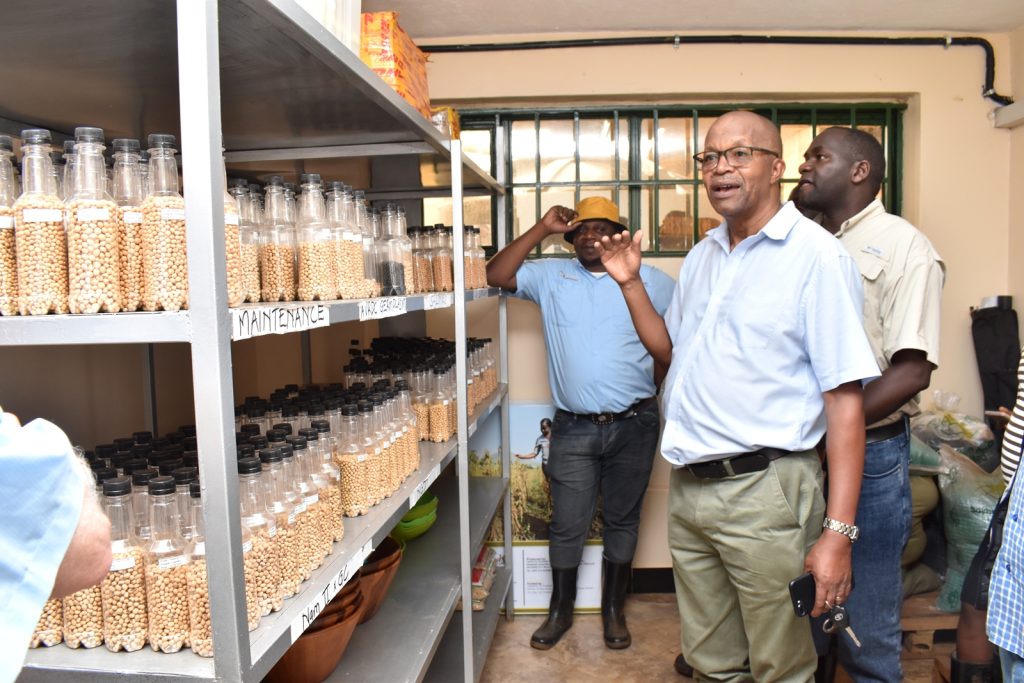 The breeders touring the Early Generation Seed Unit at MUARIK. Africa Soybean Breeders Meeting, 28th November to 1st December 2023, Makerere University, MUARIK, Kampala Uganda, East Africa.