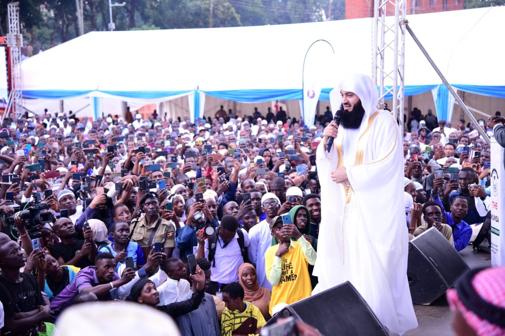 Mufti Menk delivers his lecture to part of the majority-youth audience. Mufti Menk Visit and Public Lecture, 8th March 2024, Rugby Grounds, Makerere University, Kampala Uganda, East Africa. 