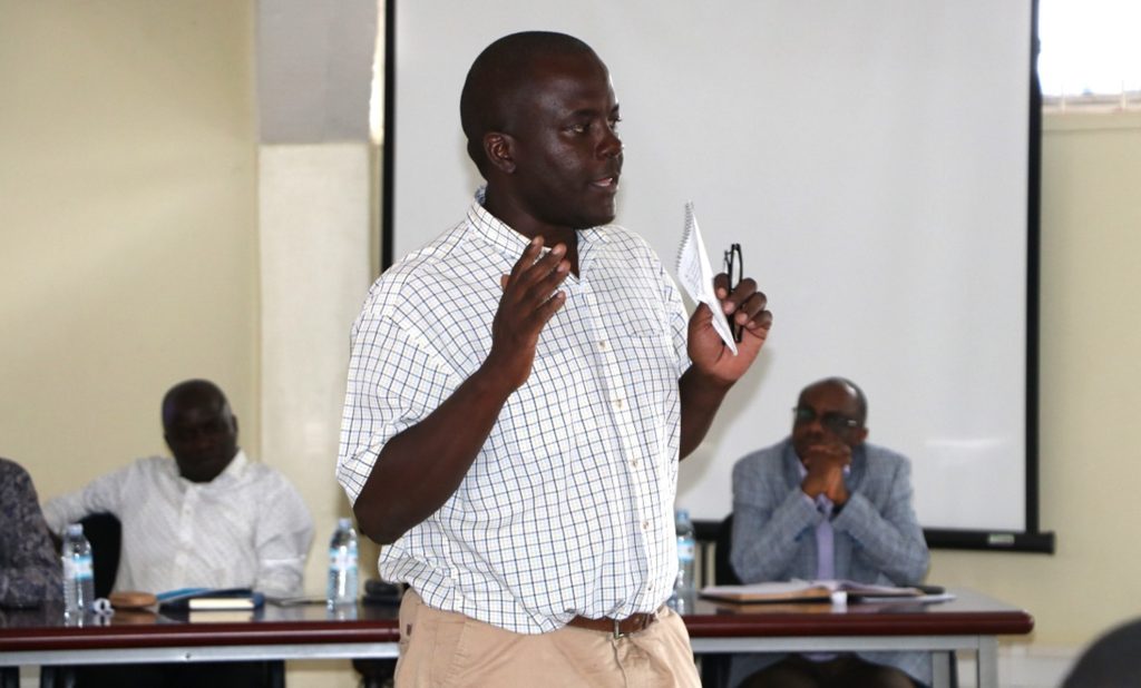 Dr. Daniel Kizza addressed students on the best way to package themselves. Career Guidance Session for Finalists, 5th April 2024, the Centre for Biosecurity and Global Health (CEBIGH), College of Veterinary Medicine, Animal Resources and Biosecurity (CoVAB), Makerere University, Kampala Uganda, East Africa.