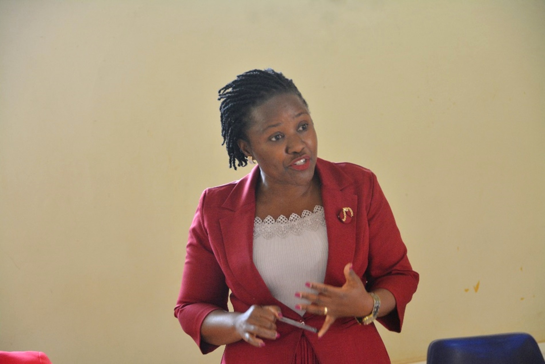 Dr. Dorothy Nampanzira, HoD, Livestock, and Industrial Resources, CoVAB addressed students. Department of Livestock and Industrial Resources (LIR) in the School of Veterinary Medicine and Animal Resources (SVAR) at the College of Veterinary Medicine, Animal Resources and Biosecurity (CoVAB), Makerere University, Kampala Uganda, East Africa orientation for First Year Students August 2024.