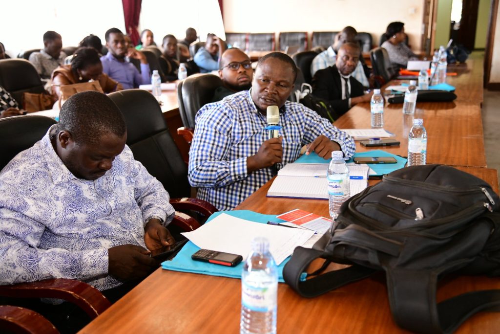 Dr. Godfrey Kawooya Kubiriza, Head, Department of Zoology, Entomology, and Fisheries Sciences, College of Natural Sciences (CoNAS) contributes to the discussion during the seminar. World Intellectual Property Organisation (WIPO) roving seminar, calling for effective utilisation of the International Patent System by Universities in Uganda, held in collaboration with the Uganda Registration Services Bureau (URSB), Senate Conference Hall, Makerere University, Kampala Uganda, East Africa, 6th September 2024.