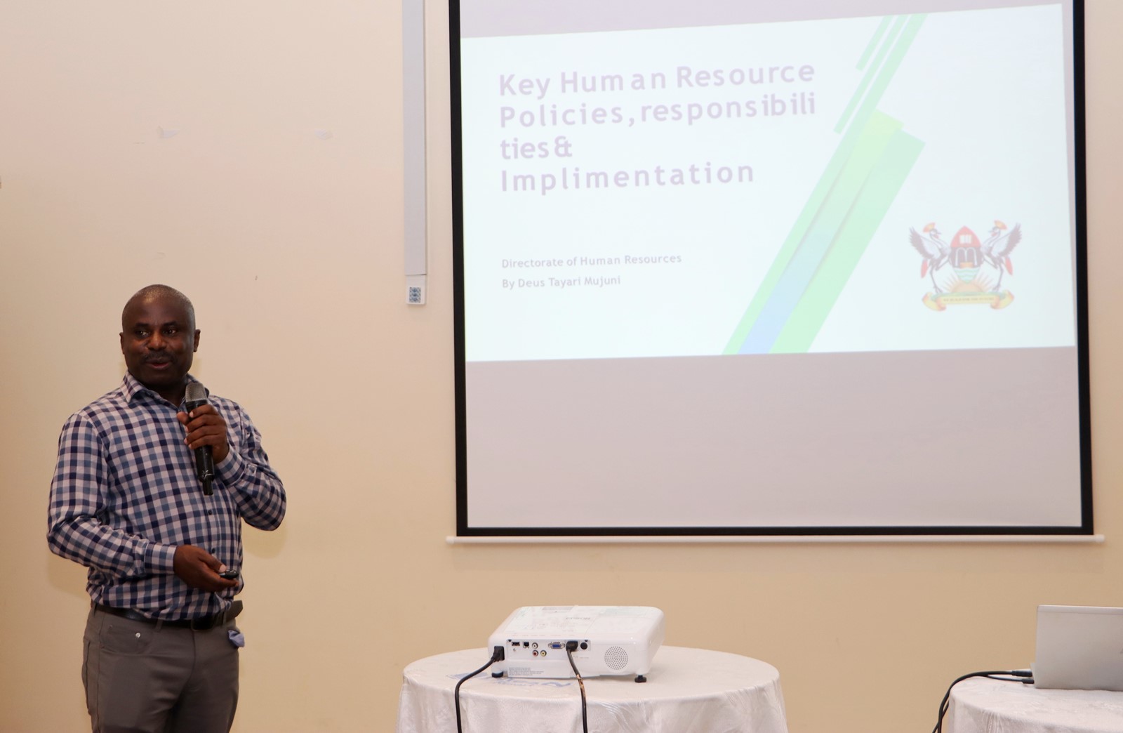 Makerere University’s Chief Human Resource Officer, Deus Tayari Mujuni makes his presentation on 2nd November 2024. Makerere University College of Humanities and Social Sciences (CHUSS) Staff Retreat, 1st-2nd November 2024, Nican Resort Hotel, Seguku Entebbe Road, Kampala Uganda, East Africa.