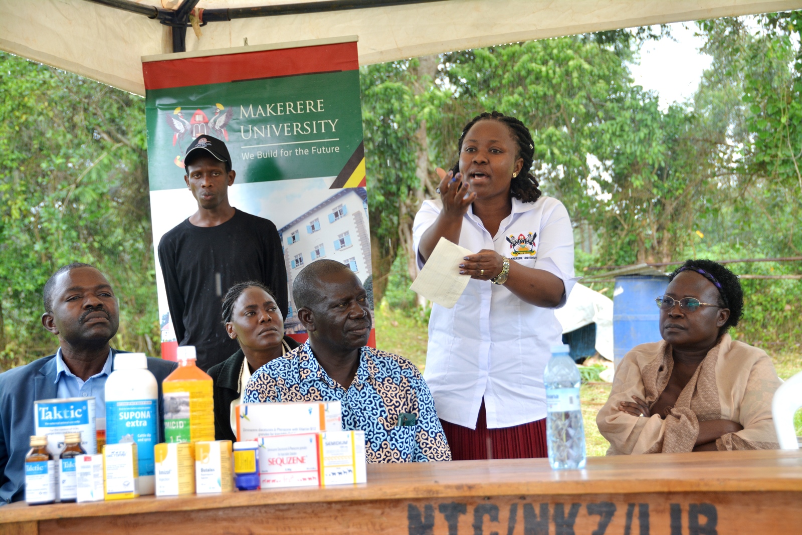 The Principal Investigator, Dr. Dorothy Nampanzira Kalule, explained Climate Smart Agriculture. Stakeholder Platform: Collaborative Knowledge Co-Creation and Sharing for livestock feed Climate-Smart Innovations in Uganda, one of four-year collaborative research project activities titled, “Building Capacity for Innovation and Advancement of Climate Smart Agriculture in East and Southern Africa” (CICSA-E&SA) implemented by Makerere University (CoVAB, CAES, CEES) in partnership with the Norwegian University of Life Sciences (Norway), Maseno University (Kenya), and LUANAR and DARS (Malawi), funded by the Norwegian Agency for International Cooperation and Quality Enhancement in Higher Education (Diku). Farmer Field Day, 20th November 2024, Our Lady of Assumption Mitala Maria Parish in Buwama, Mpigi District, Uganda, East Africa.