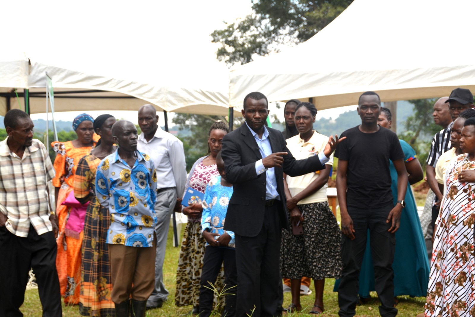 Dr. Herbert Mukiibi introduced the technology to farmers. Stakeholder Platform: Collaborative Knowledge Co-Creation and Sharing for livestock feed Climate-Smart Innovations in Uganda, one of four-year collaborative research project activities titled, “Building Capacity for Innovation and Advancement of Climate Smart Agriculture in East and Southern Africa” (CICSA-E&SA) implemented by Makerere University (CoVAB, CAES, CEES) in partnership with the Norwegian University of Life Sciences (Norway), Maseno University (Kenya), and LUANAR and DARS (Malawi), funded by the Norwegian Agency for International Cooperation and Quality Enhancement in Higher Education (Diku). Farmer Field Day, 20th November 2024, Our Lady of Assumption Mitala Maria Parish in Buwama, Mpigi District, Uganda, East Africa.