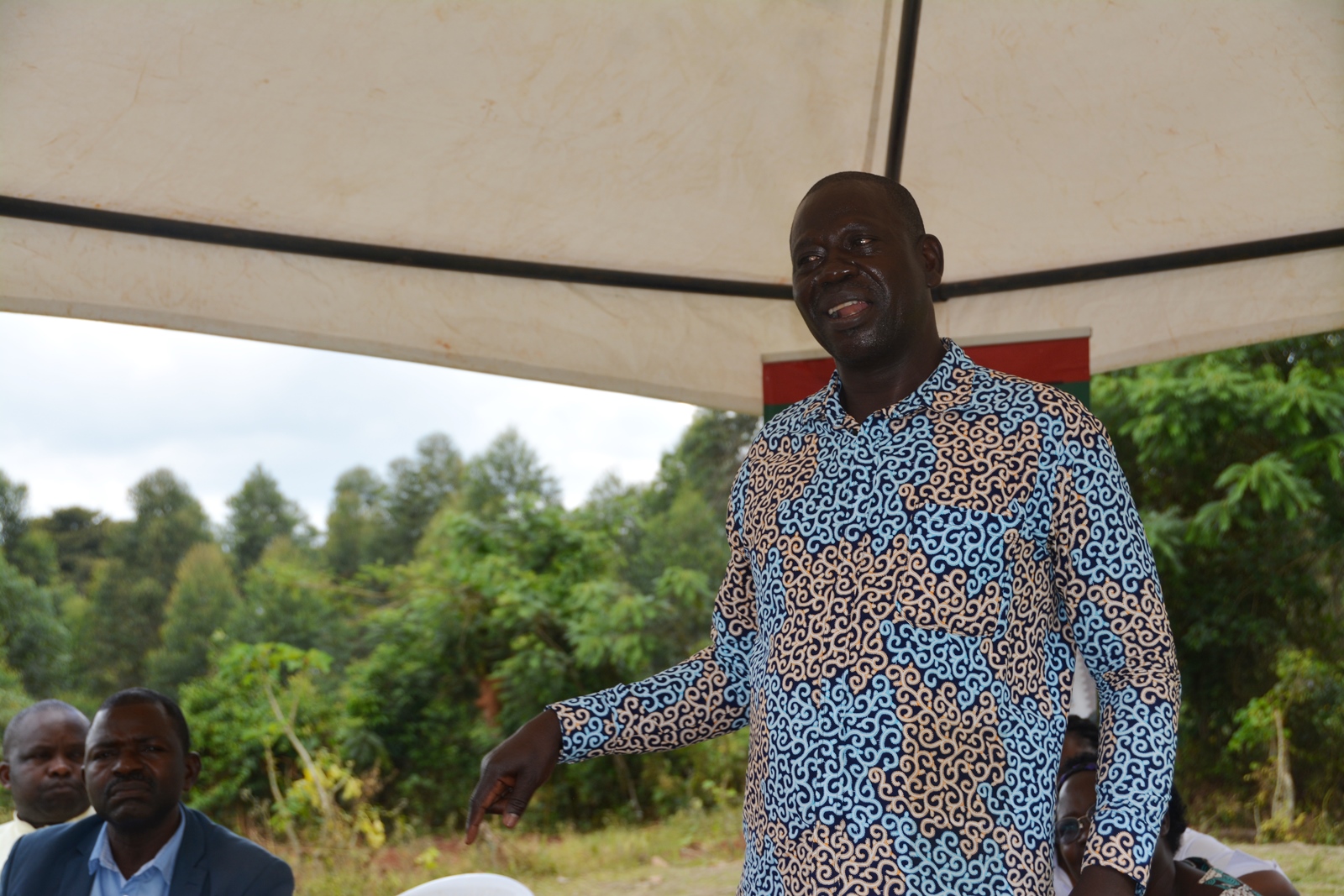 Prof. Vincent Muwanika. Stakeholder Platform: Collaborative Knowledge Co-Creation and Sharing for livestock feed Climate-Smart Innovations in Uganda, one of four-year collaborative research project activities titled, “Building Capacity for Innovation and Advancement of Climate Smart Agriculture in East and Southern Africa” (CICSA-E&SA) implemented by Makerere University (CoVAB, CAES, CEES) in partnership with the Norwegian University of Life Sciences (Norway), Maseno University (Kenya), and LUANAR and DARS (Malawi), funded by the Norwegian Agency for International Cooperation and Quality Enhancement in Higher Education (Diku). Farmer Field Day, 20th November 2024, Our Lady of Assumption Mitala Maria Parish in Buwama, Mpigi District, Uganda, East Africa.