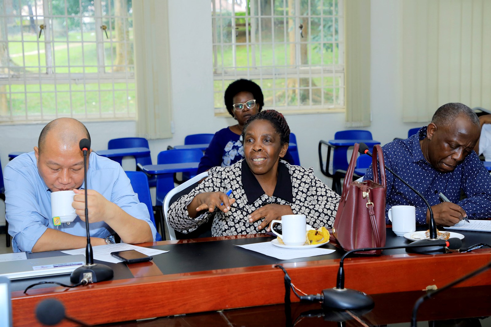 One of the stakeholders from Kyambogo University contributing. School of Languages, Literature, and Communication stakeholders’ workshop to review the Bachelor of Chinese and Asian Studies (BICAS) program, 5th December, 2024, Smart Room, College of Humanities and Social Sciences (CHUSS), Makerere University, Kampala Uganda, East Africa.