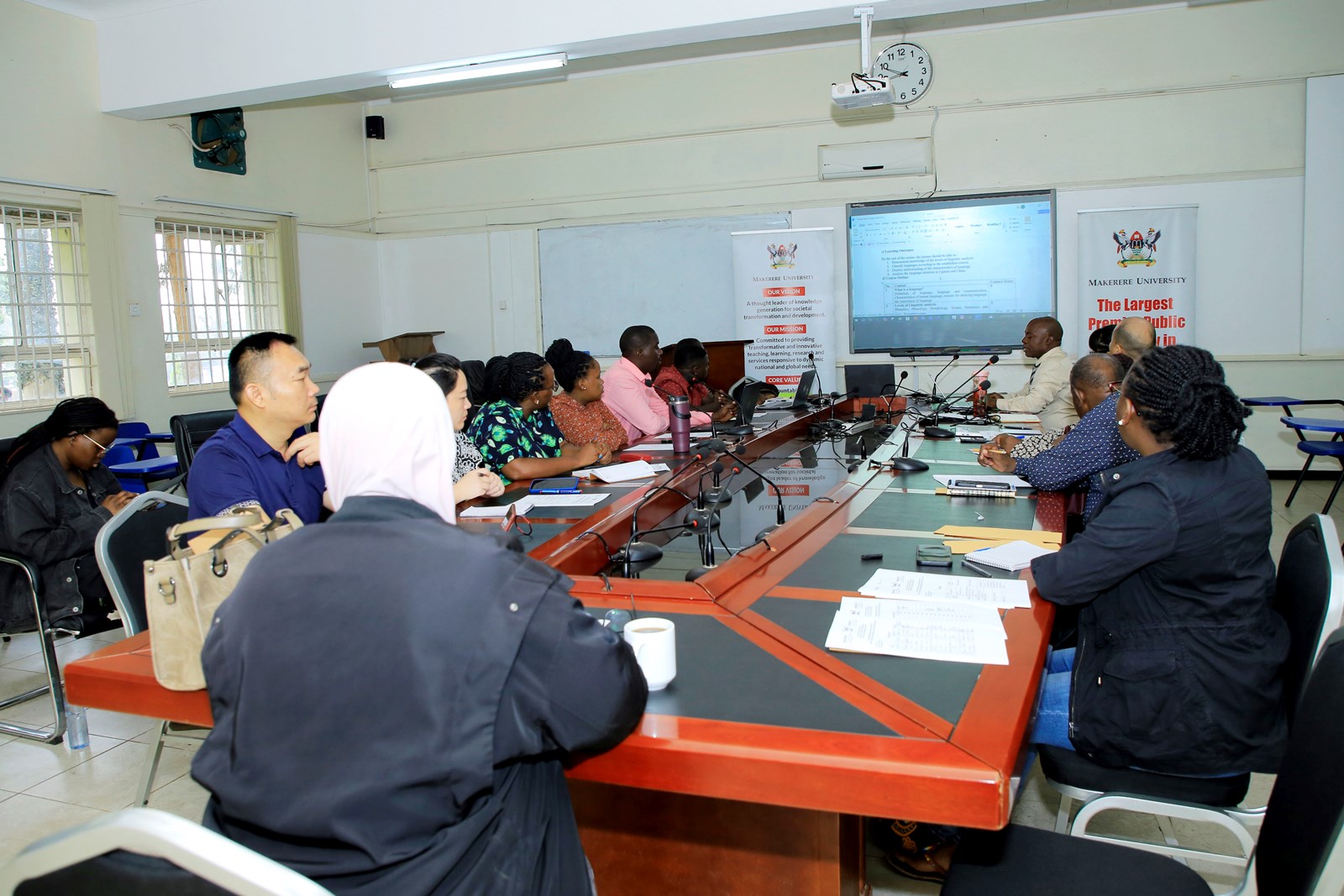 A section of former students, stakeholders and Mak staff during the meeting. School of Languages, Literature, and Communication stakeholders’ workshop to review the Bachelor of Chinese and Asian Studies (BICAS) program, 5th December, 2024, Smart Room, College of Humanities and Social Sciences (CHUSS), Makerere University, Kampala Uganda, East Africa.