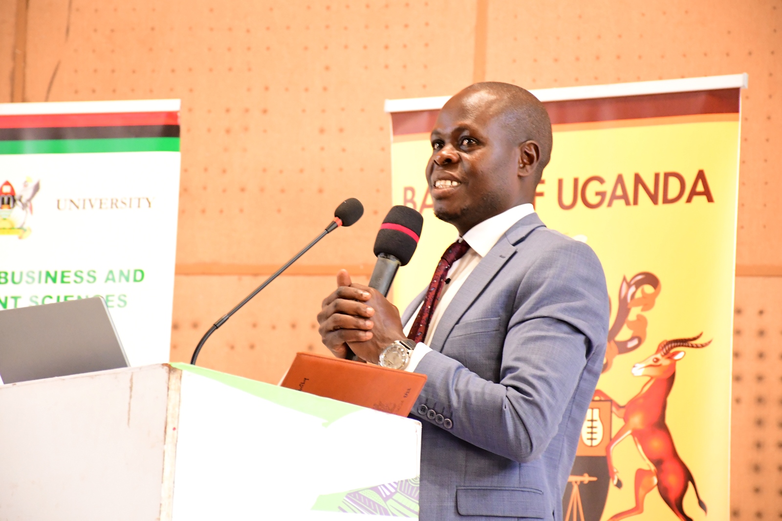 Mr. Jonah Waiswa, Head of Stakeholder Engagement at the Bank of Uganda presenting to students. Bank of Uganda in partnership with College of Business and Management Sciences (CoBAMS) career talk targeting students studying economics. Theme: ‘Beyond the Books-Positioning Economics Students for National and Global Relevance,’ Commits to Annual Monetary policy engagements, 14th April 2025, Yusuf Lule Central Teaching Facility Auditorium, Makerere University, Kampala Uganda, East Africa.