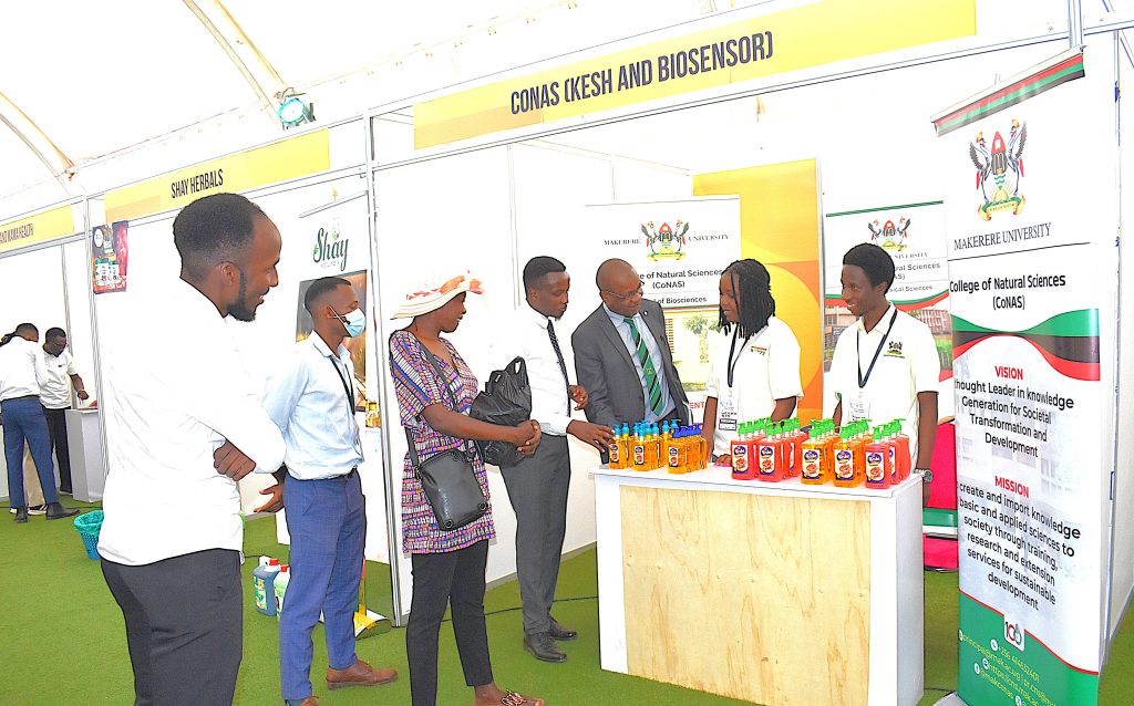 Team Leader Mwebaze Bruce, with team members Atim Martha and Sebastian Jordan, showcase their Anti-fungal and Anti-bacterial Gel Research Project, an innovative solution aimed at enhancing public health in communities with limited access to conventional treatments. Over 300 Ugandan innovators, among them students from the College of Natural Sciences (CoNAS) and other science-based colleges at Makerere University are participating in the 2025 National Science Week exhibition, currently underway at the Kololo Independence Grounds, 15th-20th June 2025, Kampala Uganda, East Africa.