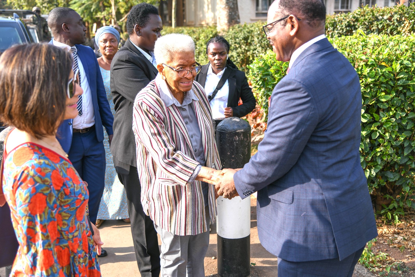 Prof. Barnabas Nawangwe, welcoming H.E. Ellen Johnson, Ms. Reeta Roy and other members of Mastercard Foundation Board to Makerere University. Mastercard Foundation Board Inaugural visit to Makerere University led by H.E. Ellen Johnson Sirleaf, former President of Liberia, 17th June 2025, Kampala Uganda, East Africa.