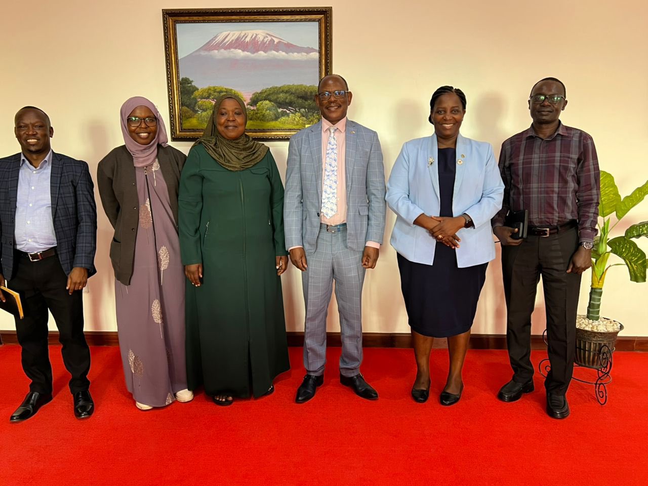 Prof. Barnabas Nawangwe poses with the delegation from CHUSS