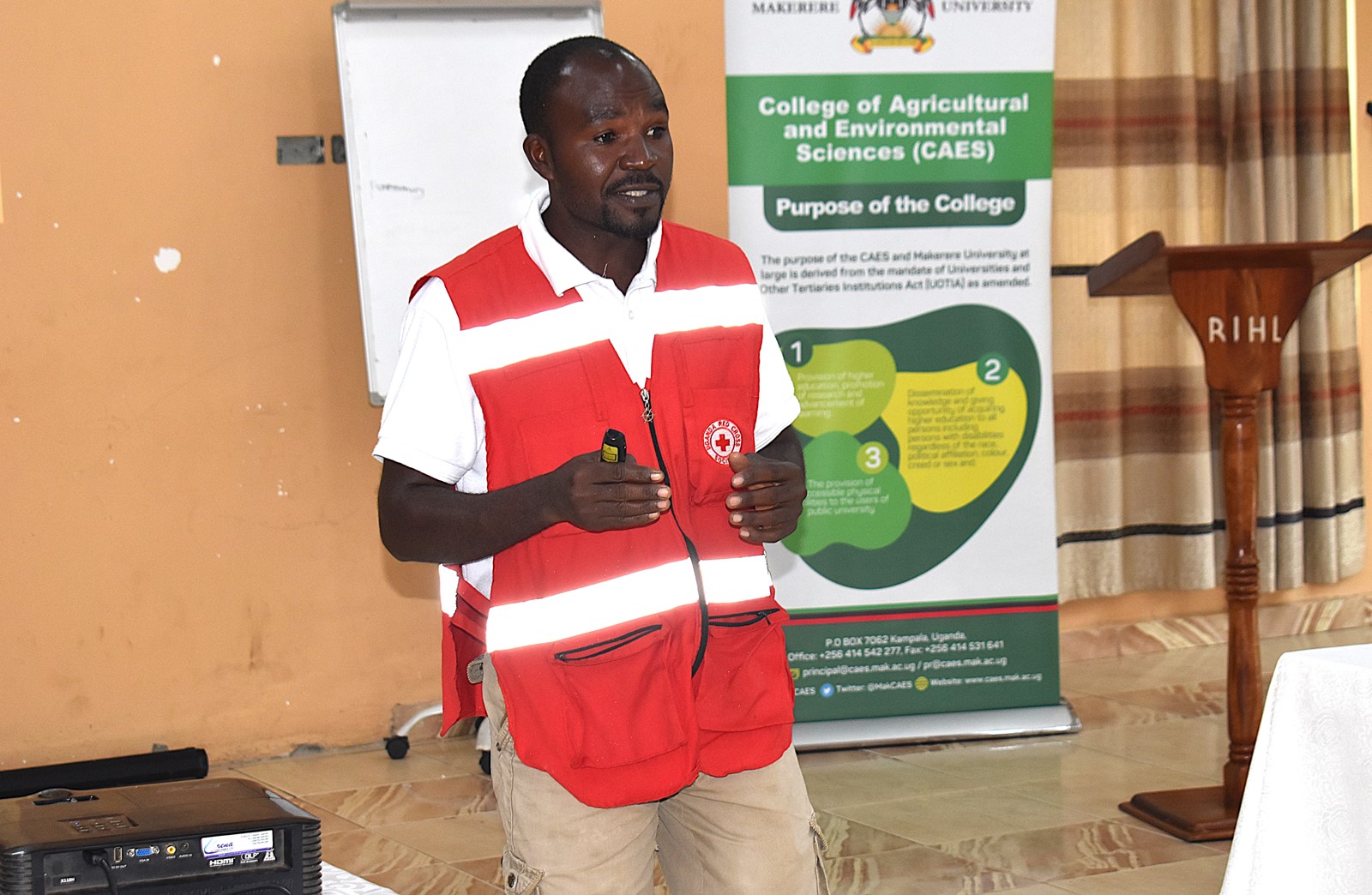 Mr. Kipurah Gideon from Uganda Red Cross Society addressed participants on effective emergency response mechanisms in the face of climate extremes. Launch of Phase II of the Resilient Urban Food Systems (RUFS) project, aimed at deepening food security and climate resilience in Kasese Municipality and Mbale City. Funded through the AgriFoSe2030 programme and coordinated by Prof. Frank Mugagga, Department of Geography, Geo-Informatics, and Climatic Sciences, College of Agricultural and Environmental Sciences (CAES), Makerere University, Kampala Uganda, East Africa.