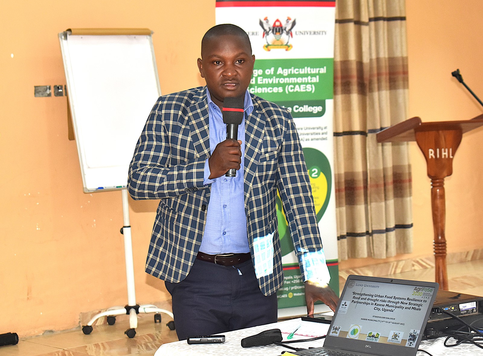 The Deputy Mayor of Kasese Municipality, Mr. Mupango Rabson addressing participants. Launch of Phase II of the Resilient Urban Food Systems (RUFS) project, aimed at deepening food security and climate resilience in Kasese Municipality and Mbale City. Funded through the AgriFoSe2030 programme and coordinated by Prof. Frank Mugagga, Department of Geography, Geo-Informatics, and Climatic Sciences, College of Agricultural and Environmental Sciences (CAES), Makerere University, Kampala Uganda, East Africa.