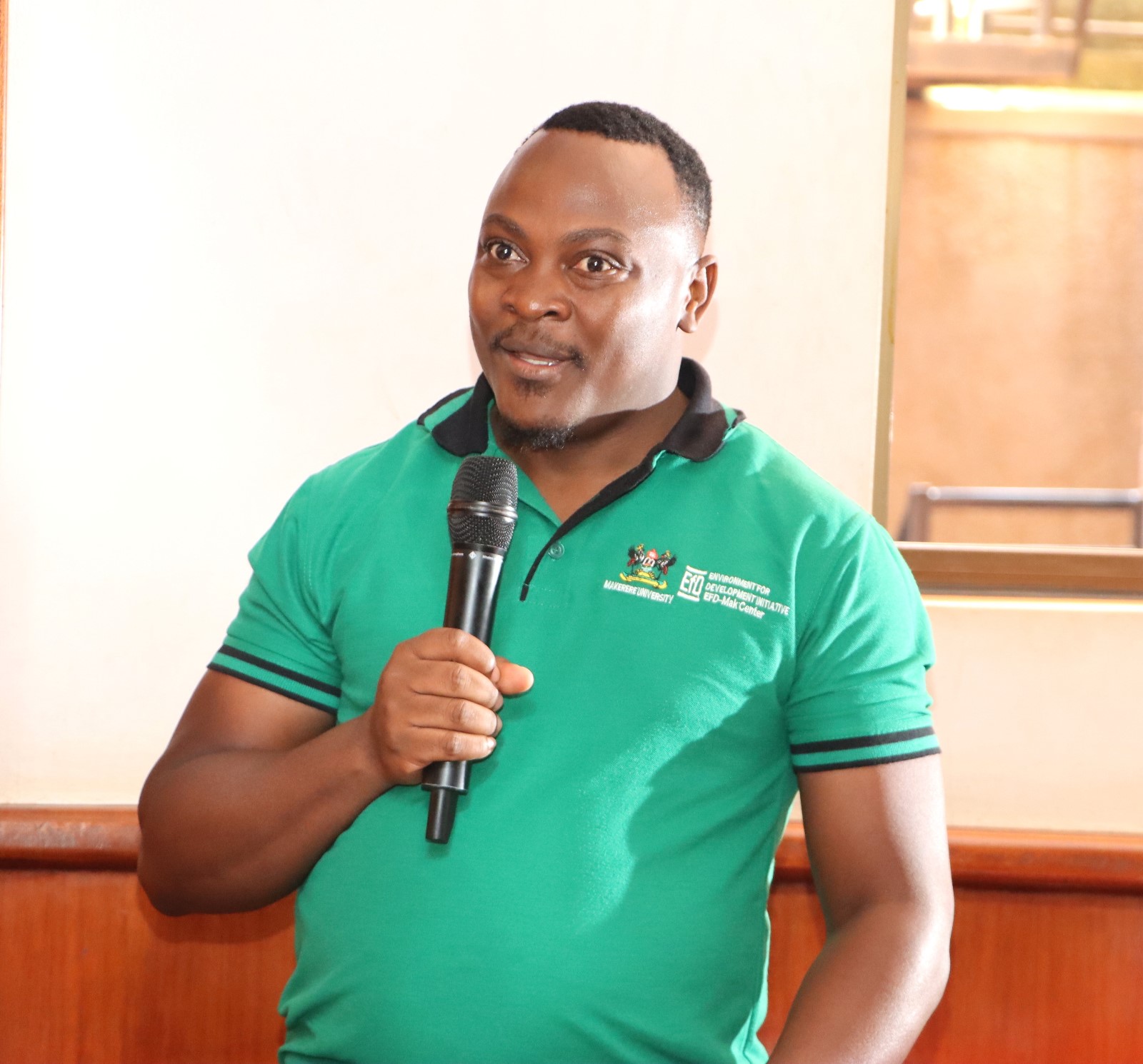 Fred Kasalirwe presenting the study findings. Dissemination by EfD-Mak Centre at Makerere University of study “Differences in COVID-19 Effects on Food Security and Adaptive Strategies among the Urban Poor: Experiences from Uganda and Tanzania”, conducted between 2022 and 2023 in collaboration with EfD Tanzania, Tick Hotel Kawempe Division, Kampala Uganda, East Africa.