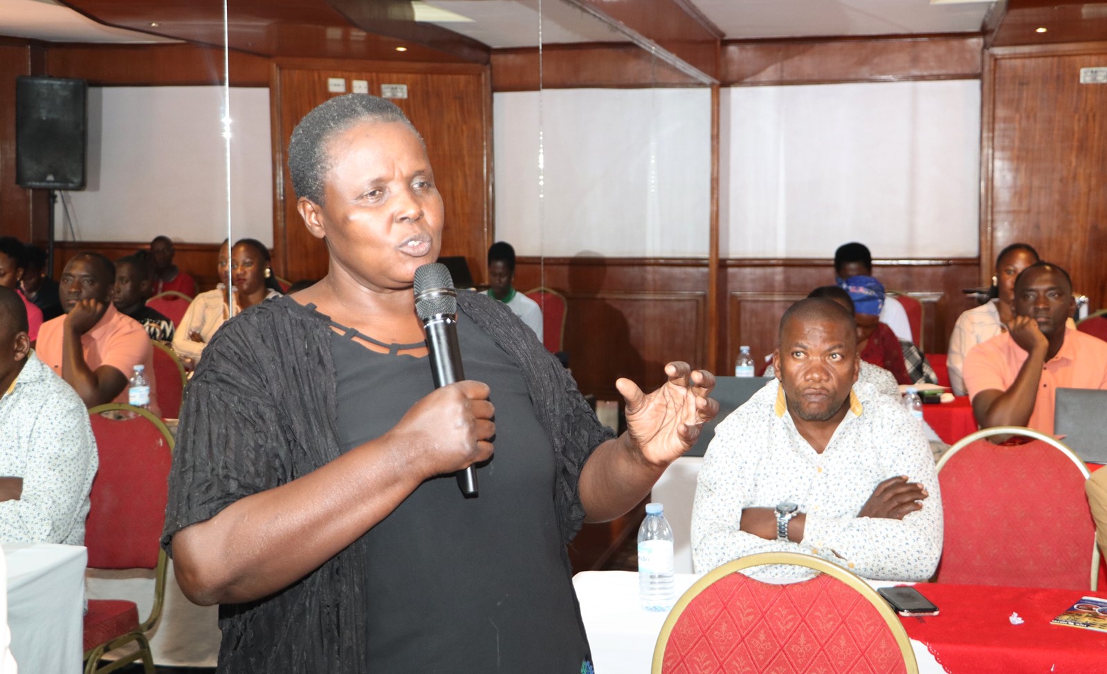 A participant makes contribution to the study finding. Dissemination by EfD-Mak Centre at Makerere University of study “Differences in COVID-19 Effects on Food Security and Adaptive Strategies among the Urban Poor: Experiences from Uganda and Tanzania”, conducted between 2022 and 2023 in collaboration with EfD Tanzania, Tick Hotel Kawempe Division, Kampala Uganda, East Africa.