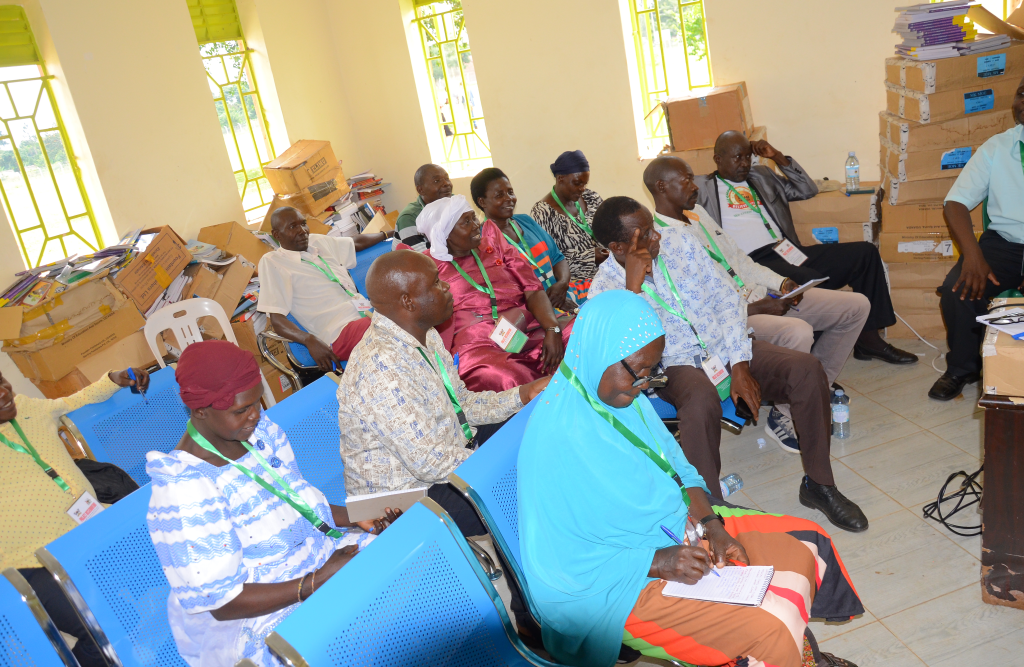 Participants included leaders of the herbalist associations, traders and research assistants. Researchers led by Dr Patience Tugume, Department of Plant Sciences, Microbiology, and Biotechnology, College of Natural Sciences (CoNAS) documented 174 medicinal plant species under project “Knowledge, Attitudes, and Conservation of Commonly Traded Medicinal Plants in a Climate-Changing Environment in Eastern Uganda,” funded by Government of Uganda through the Makerere University Research and Innovations Fund (MakRIF), research dissemination workshop, 23rd July 2025, Namutumba District, Uganda East Africa.