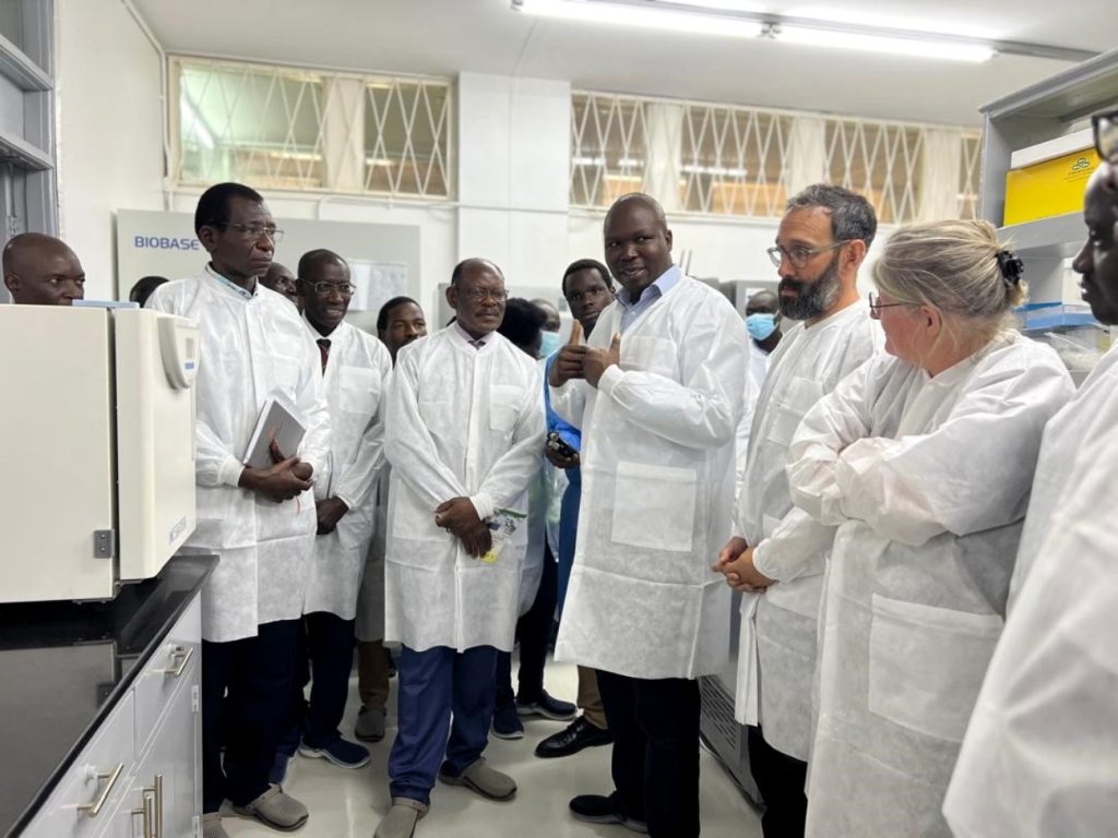 Dr. Patrick Vudrico explains to the VC the progress made in the RTC Lab over time and the potential in terms of research output. Prof. Barnabas Nawangwe, officially inaugurates newly upgraded Research Centre for Tropical Diseases and Vector Control (RTC) Lab at the College of Veterinary Medicine, Animal Resources and Biosecurity (CoVAB), Monitoring of Ticks and Acaricide Resistance in Uganda (MoTAR) project, with support from the Global Alliance for Livestock Veterinary Medicines (GALVmed), 1st August 2025, Makerere University, Kampala Uganda, East Africa.